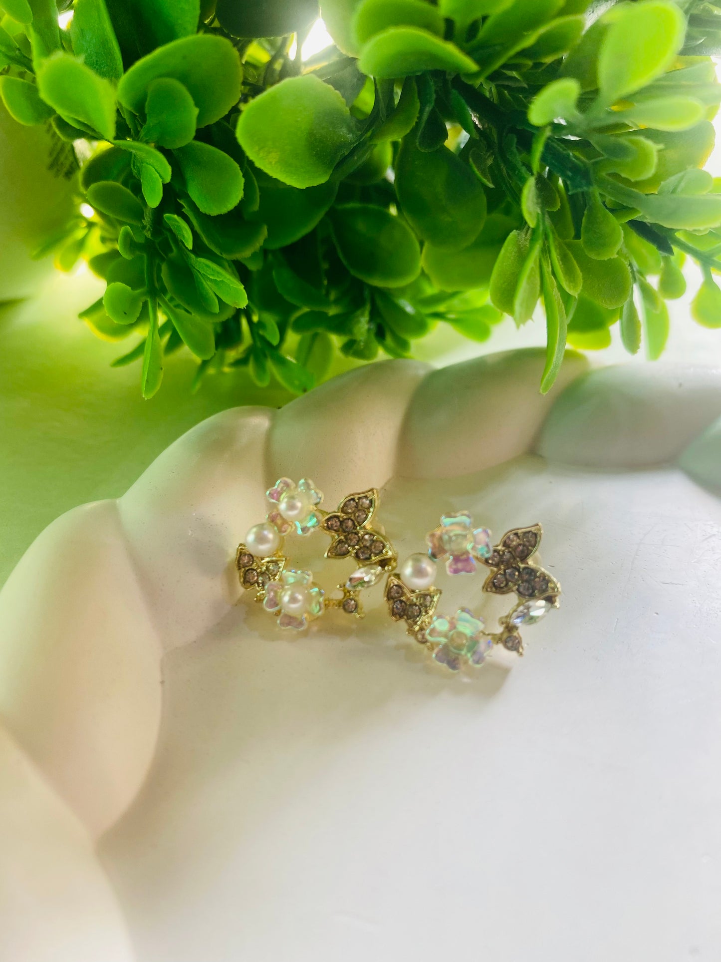 Butter Bloom Pearl Earrings